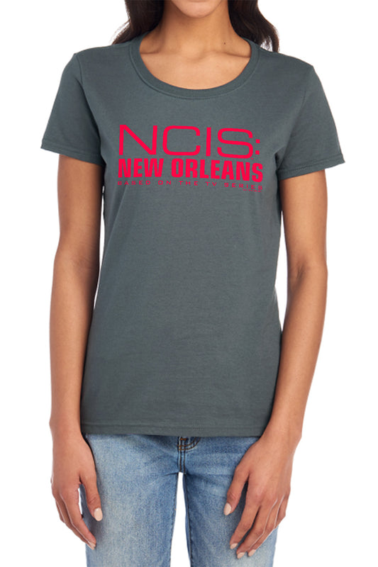 NCIS:NEW ORLEANS : LOGO WOMENS SHORT SLEEVE CHARCOAL 2X