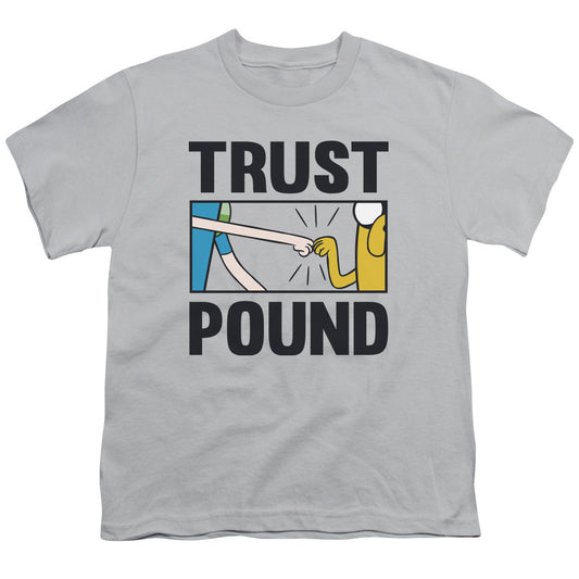 ADVENTURE TIME : TRUST POUND S\S YOUTH 18\1 Silver LG