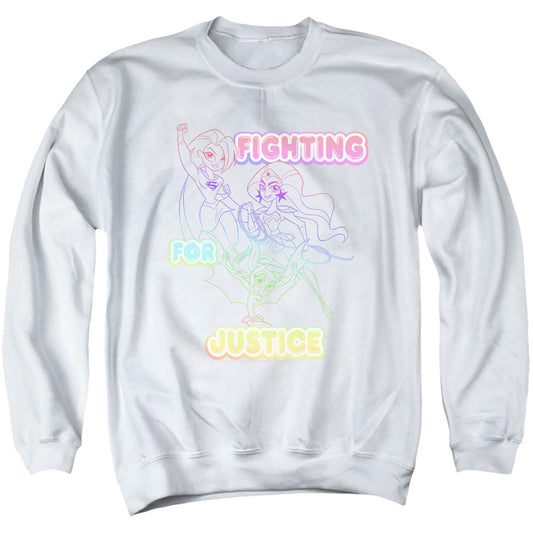 DC SUPERHERO GIRLS : FIGHTING FOR JUSTICE ADULT CREW SWEAT White 2X