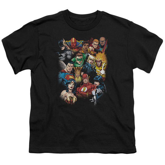 JUSTICE LEAGUE OF AMERICA : THE LEAGUE'S ALL HERE S\S YOUTH 18\1 BLACK XL