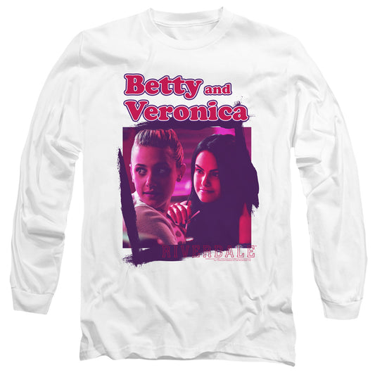 RIVERDALE : BETTY AND VERONICA L\S ADULT T SHIRT 18\1 White 2X